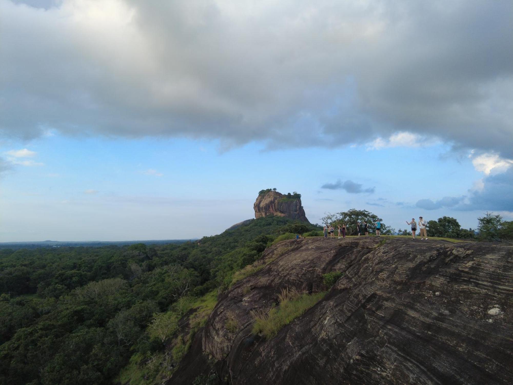 Another World Hostel Sigiriya Exterior photo