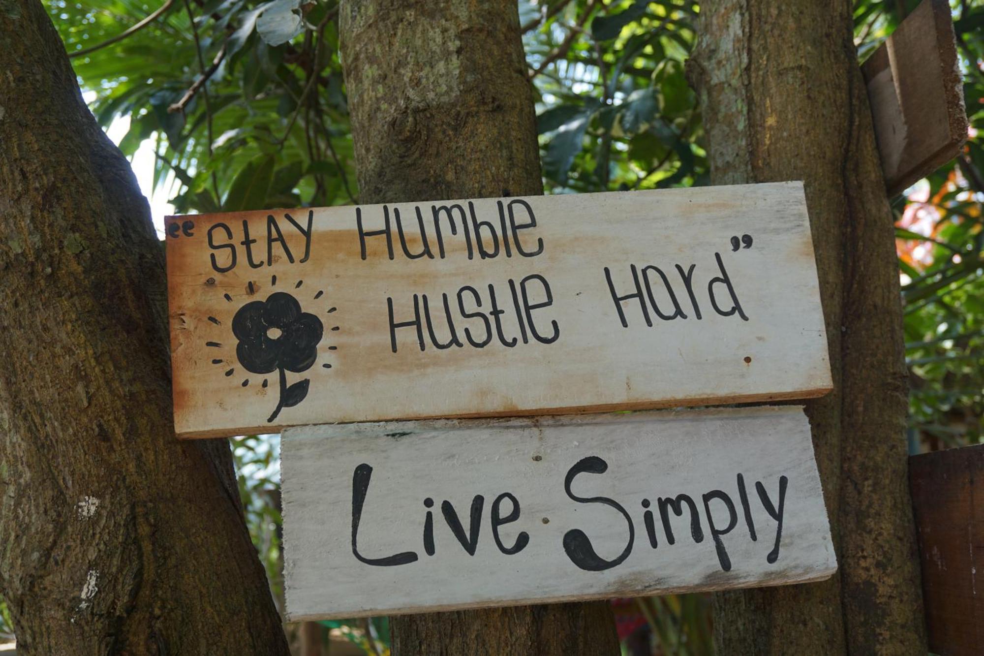 Another World Hostel Sigiriya Exterior photo